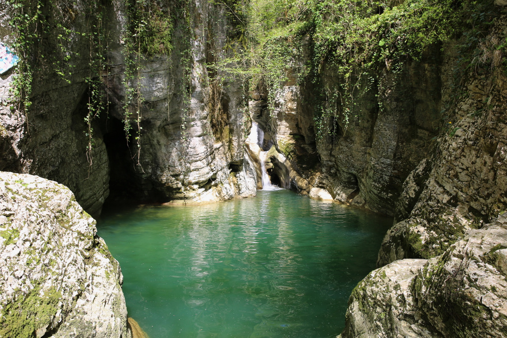 Ущелье реки Агура -  Орлиные скалы - Агурские водопады